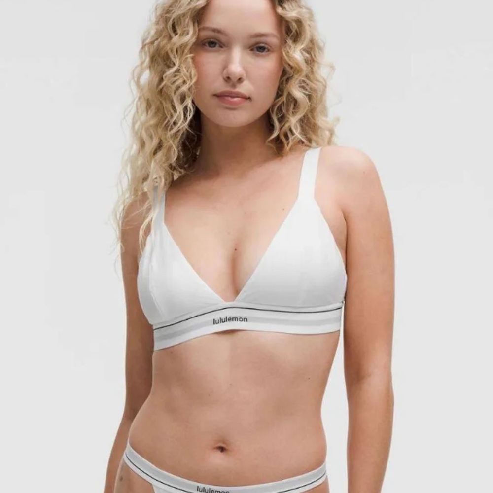 brand new Lululemon Ribbed Cotton Bralette size M